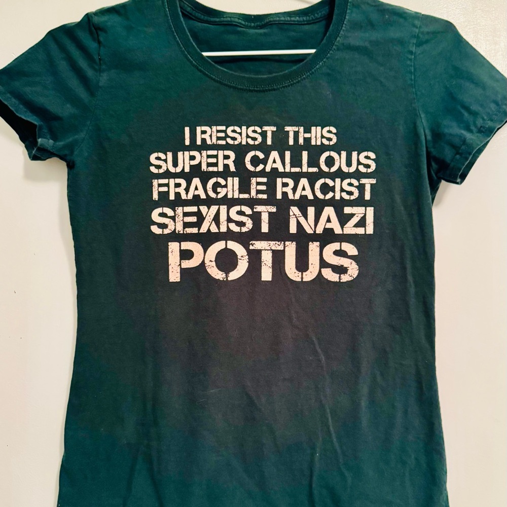RESIST “Mary Poppins” tee!